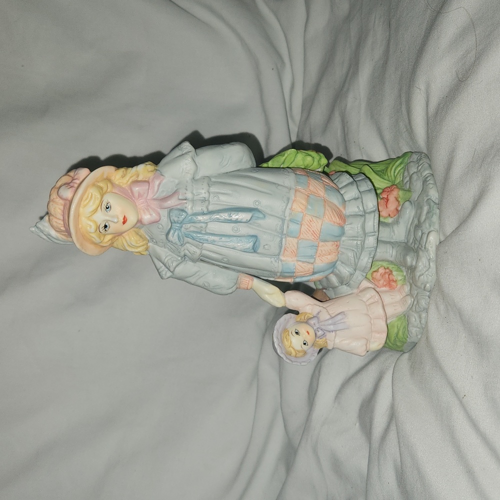 Musical Pretties figurine